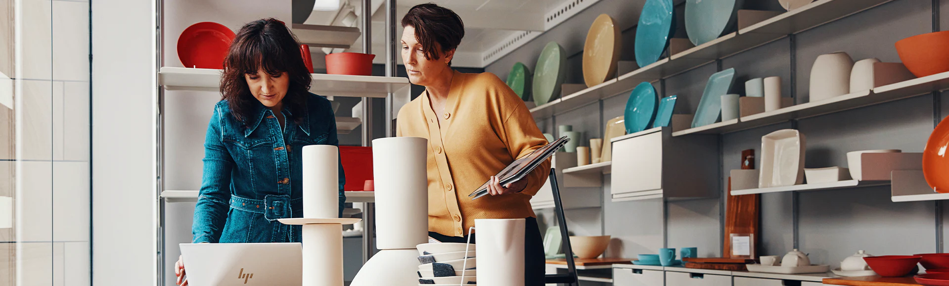 Máy tính xách tay HP Elitebook 630 G10 (9H1N9PT)